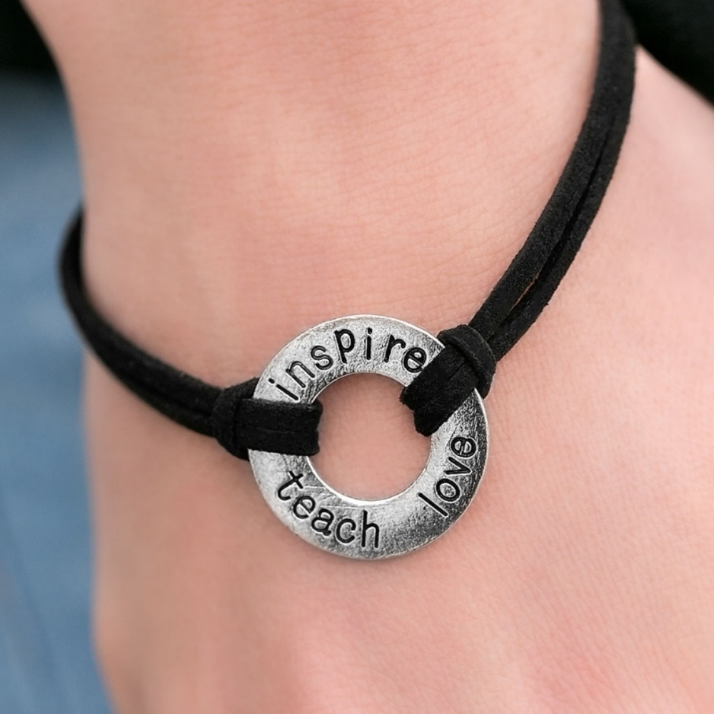 Bracelet - Never Stop Dreaming Black Teacher